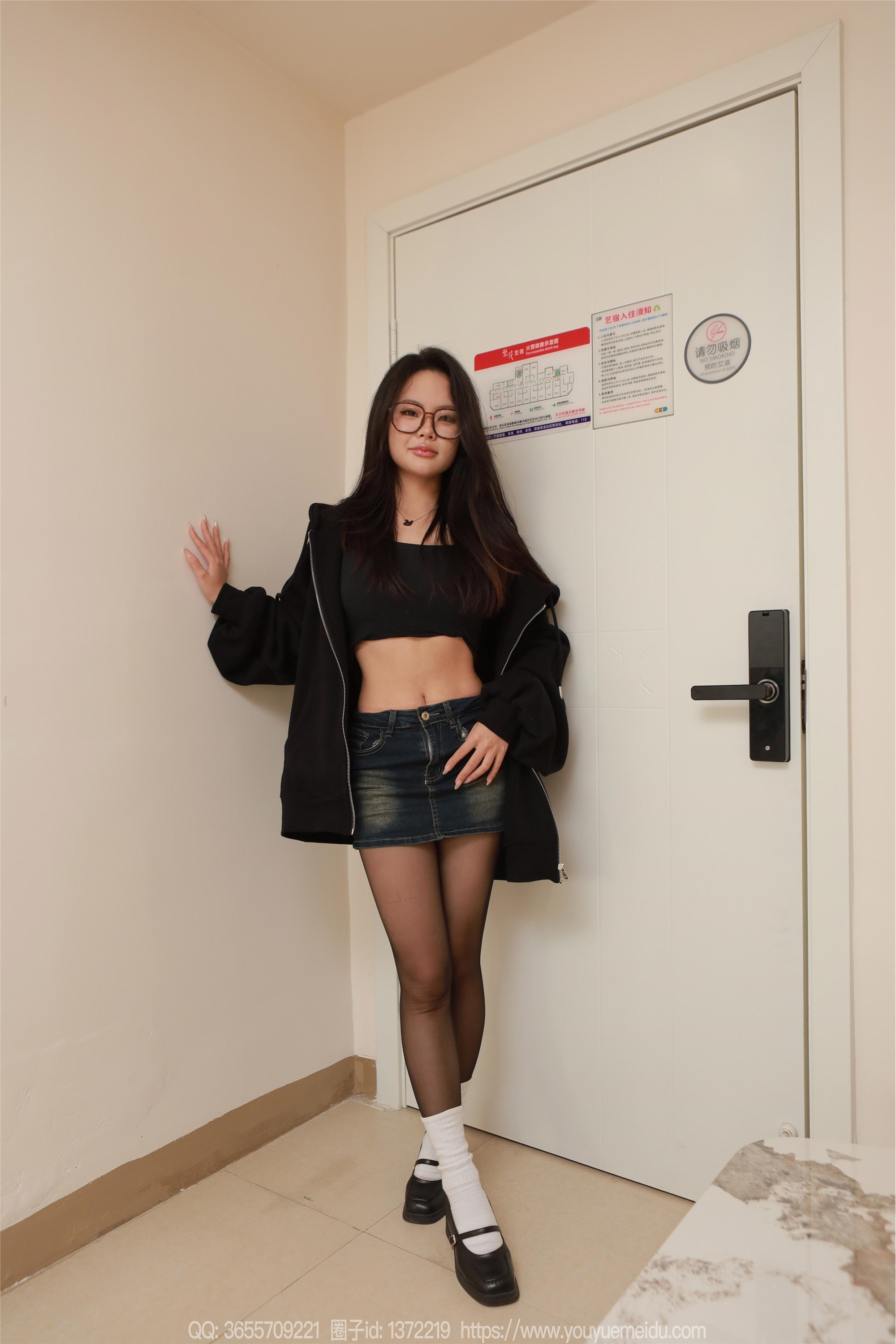 IESS异思趣向  2025.01.26 丝享家 1960 兔兔《黑丝沙发》